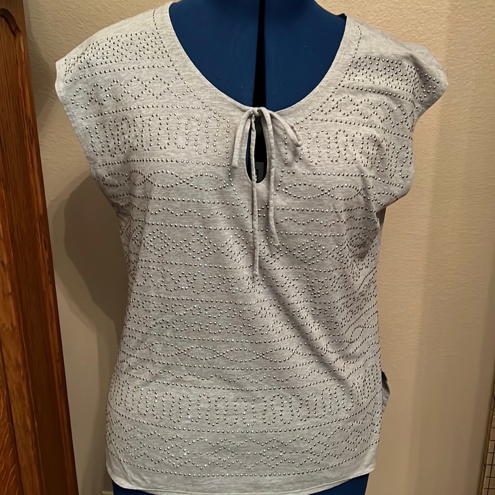 Women’s Banana Republic top light gray